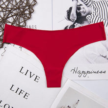 Charger l&#39;image dans la galerie, Low-Waist Red Seamless Thong - XL
