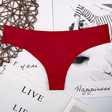 Load image into Gallery viewer, Low-Waist Red Seamless Thong - XL
