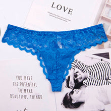 Charger l&#39;image dans la galerie, Low-Waist Seamless Lace Thong / G-String Panties - Small
